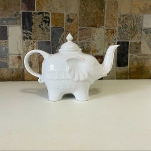 Vintage Corden Blue 32 Oz White Porcelain Elephant Teapot